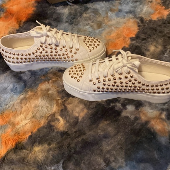 🌼Spring Sale🌼 Superga White Gold Stud Platform CanvasSneakers NIB NWOT Size9.5 - Picture 2 of 16